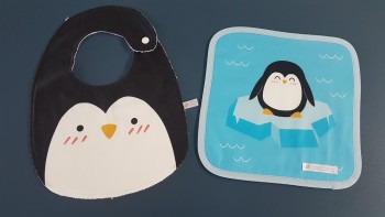 Babador e toalha de boca - Pinguim